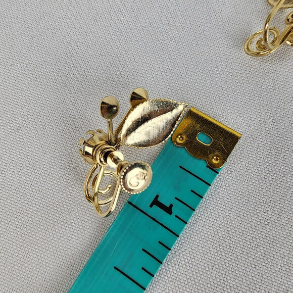 Vintage Gold Tone AB Rhinestone Screw Back Earrings - Picture 6 of 6